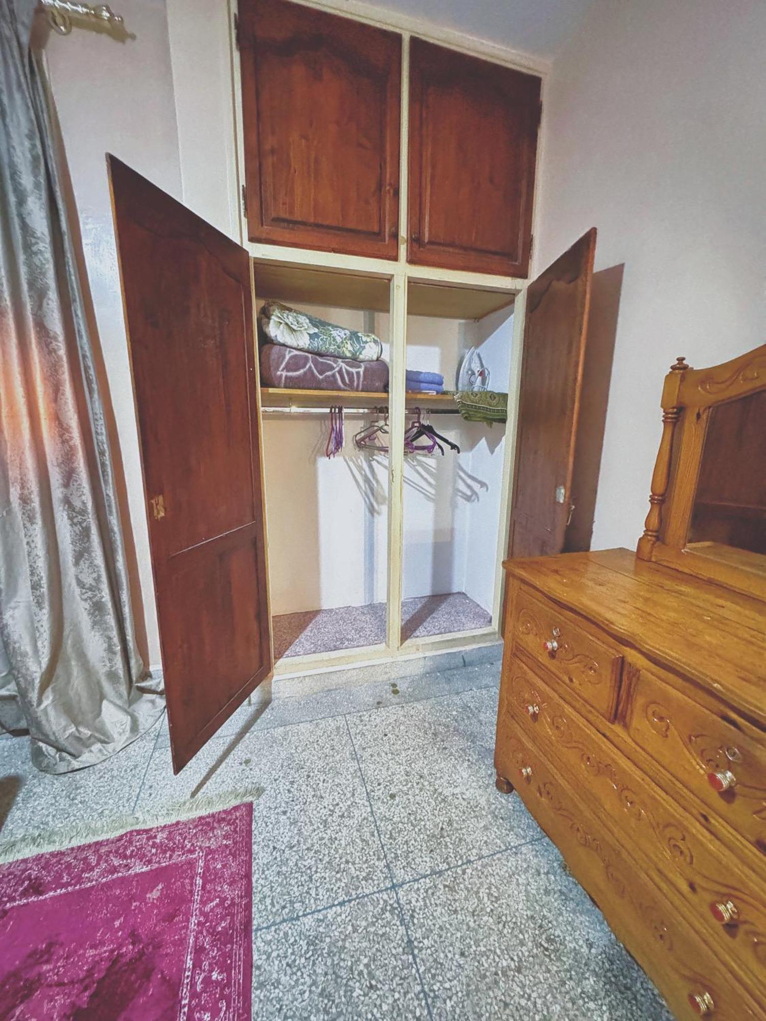 Apartment Peace & Near - High-speed Wifi, Free Parking