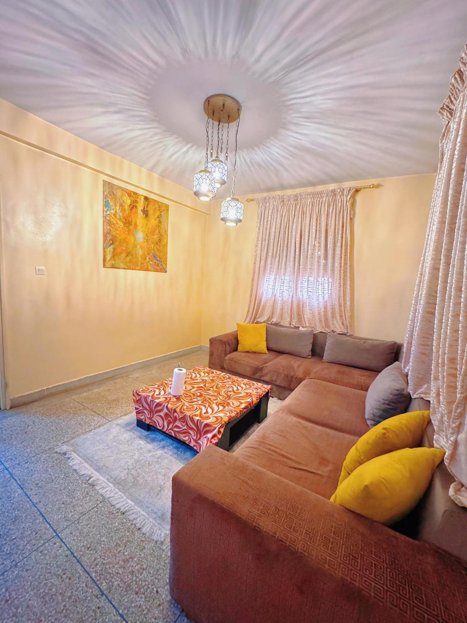 Peace & Near - High-speed Wifi, Free Parking Apartment