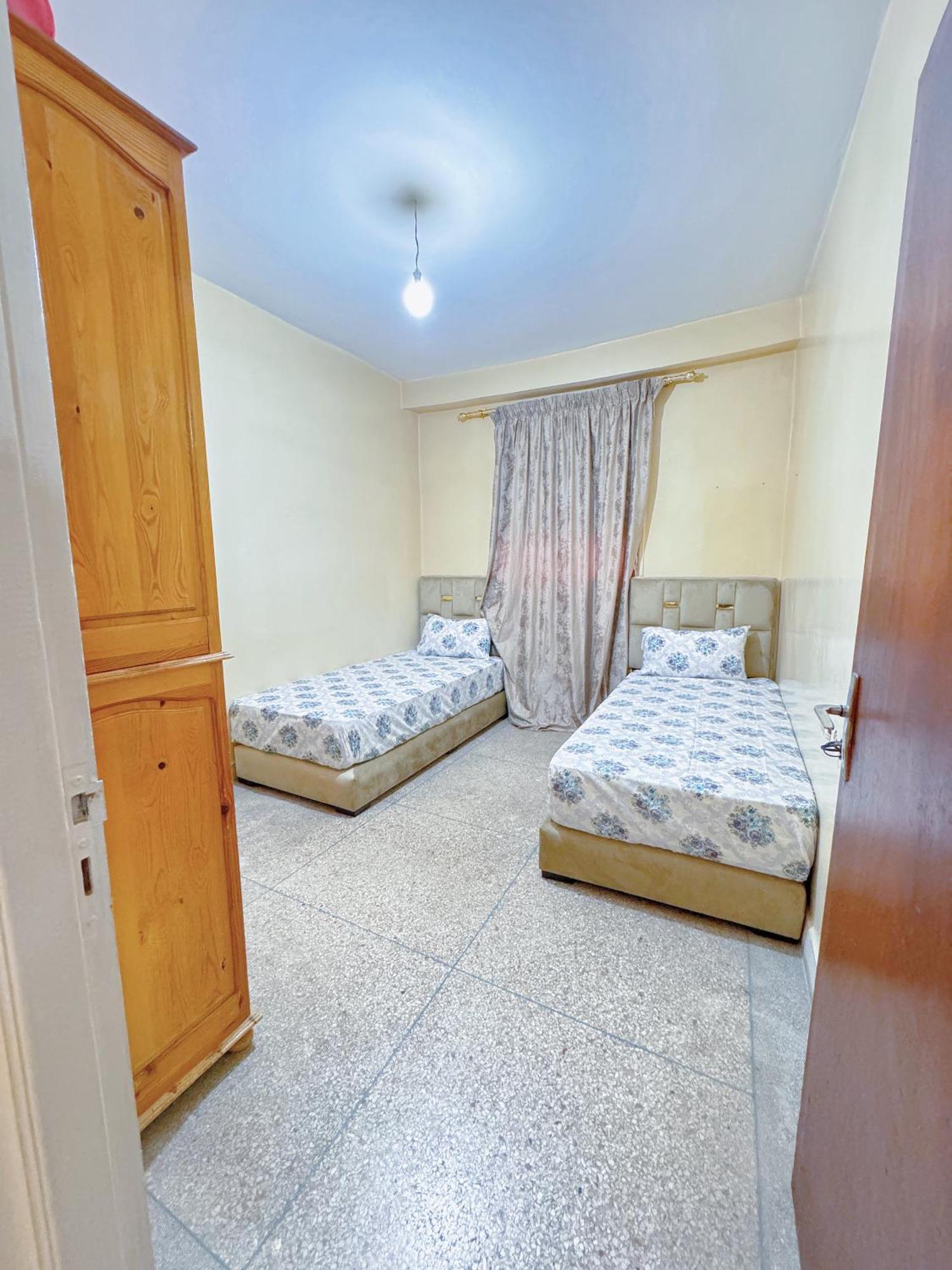 Apartment Peace & Near - High-speed Wifi, Free Parking